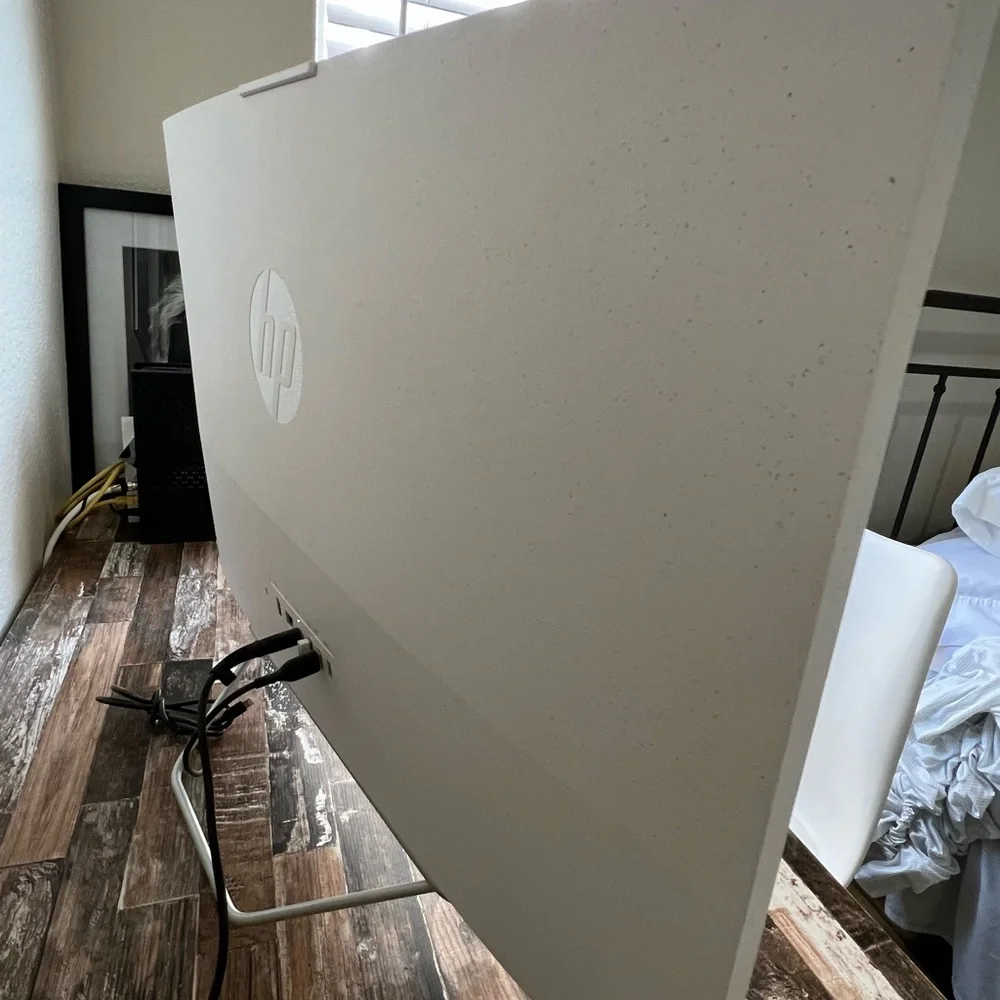 HP 27” All-in-One Desktop PC